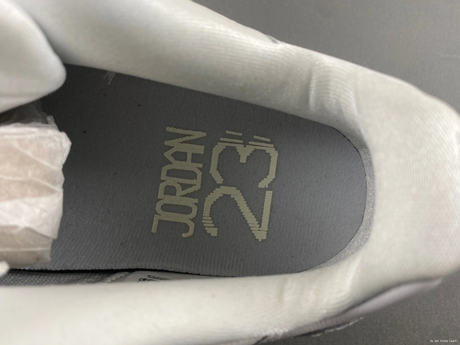 Year Low Snake Jordan CNY of the 11 HQ7000-001 Air 1110